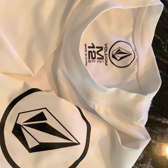 Swim shirt size M boy - Picture 4 of 5